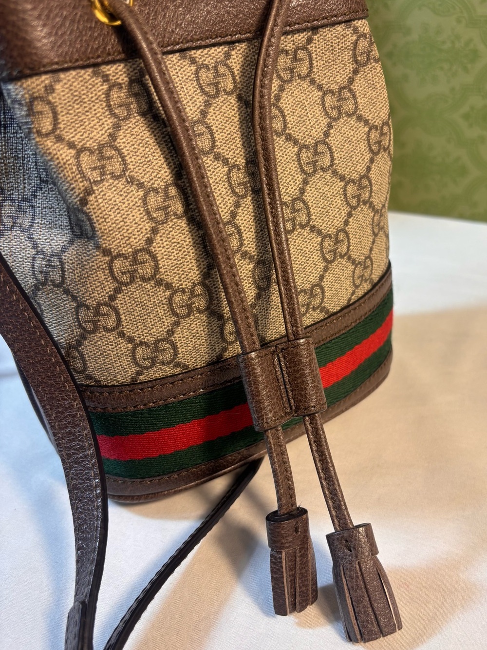 Gucci Ophidia Bucket Bag - Picture 7 of 15